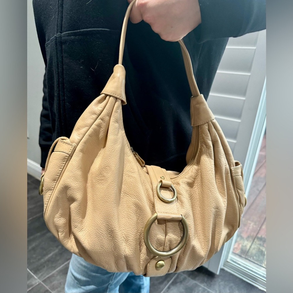 Michael Rome tan Italian Leather Shoulder Bag. No tags but never been used.